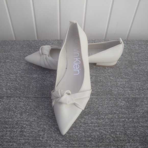 Calvin Klein Kendy Pointy Toe Ballet Flat Off-White Size 9.5M - Picture 9 of 9